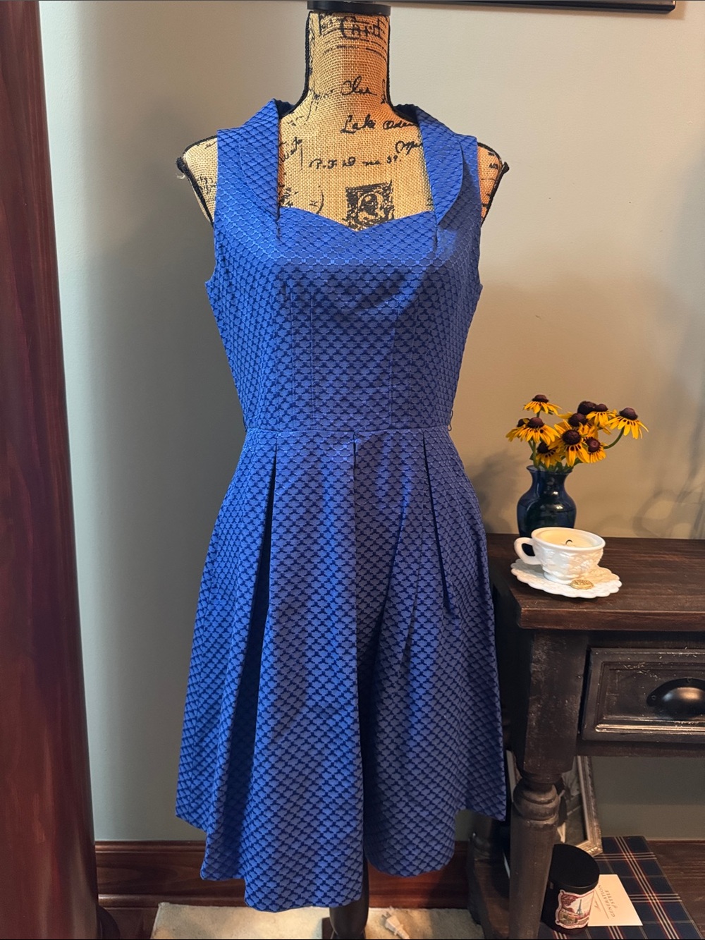 David Meister Royal Blue Textured Fit-and-Flare Midi Dress. Size 8.